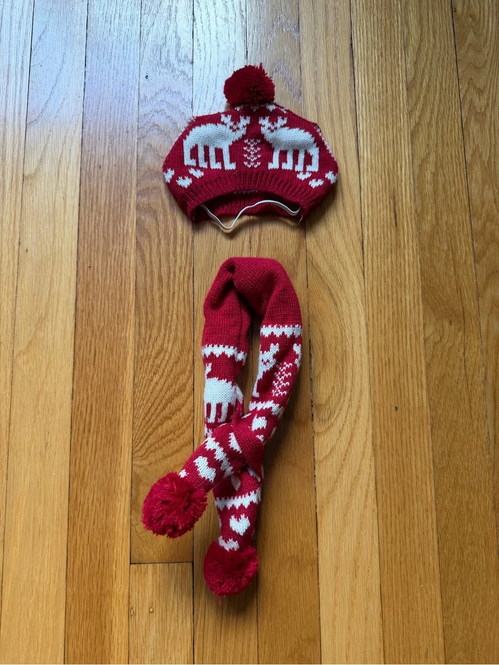 🐾 Reindeer & Heart Knit Hat and Scarf Set